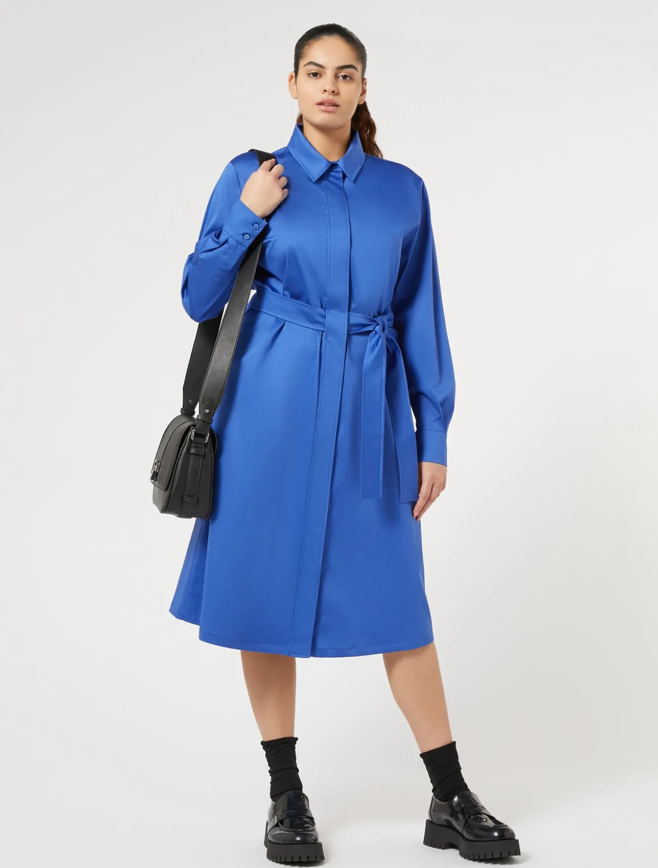 Abito chemisier in raso stretch