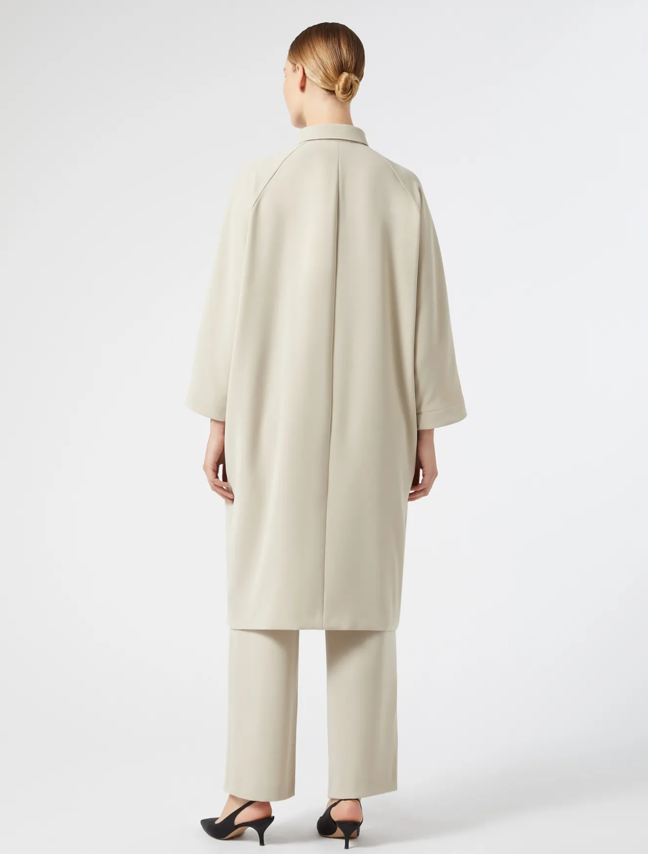 Abito in crêpe envers satin