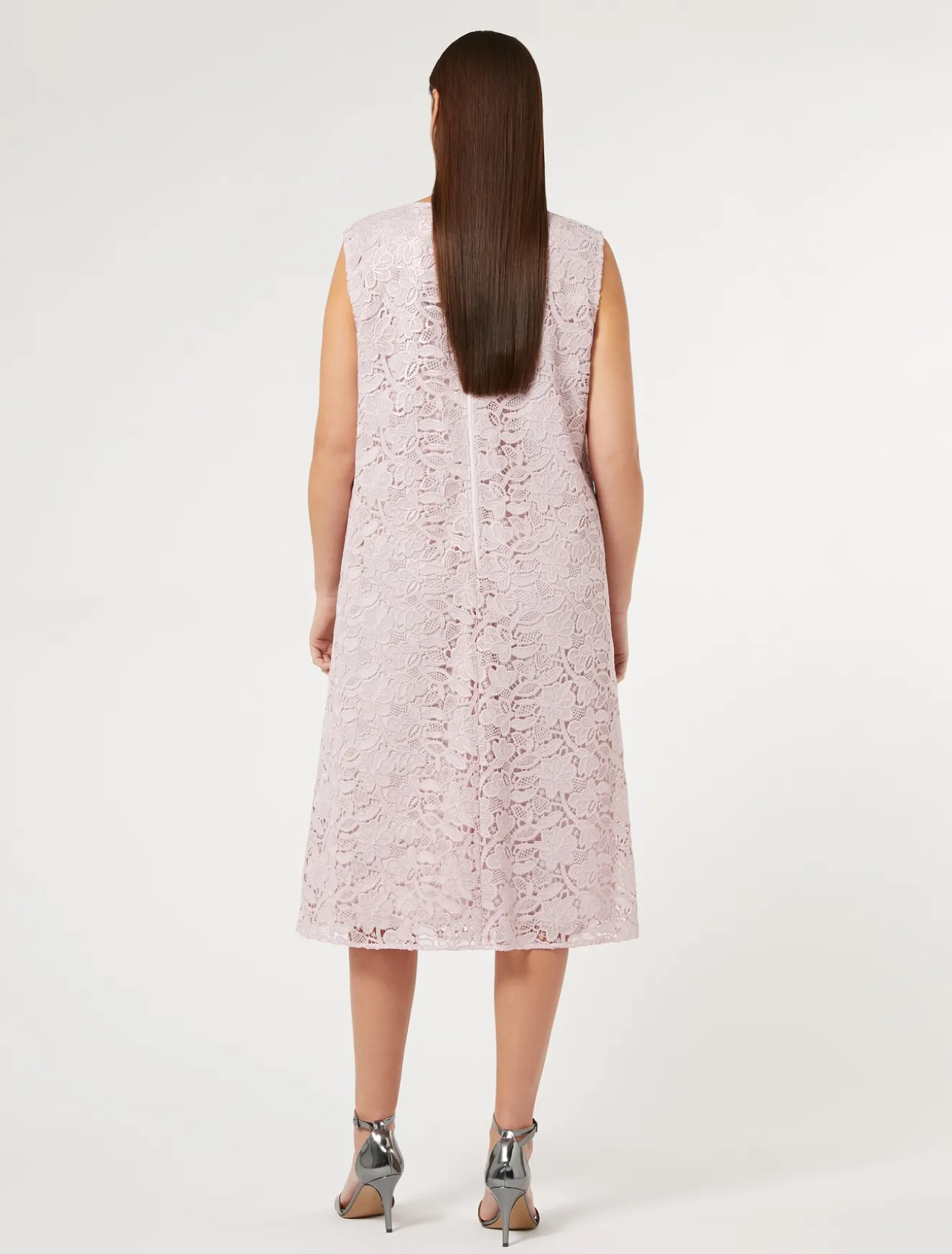 Abito in pizzo laminato