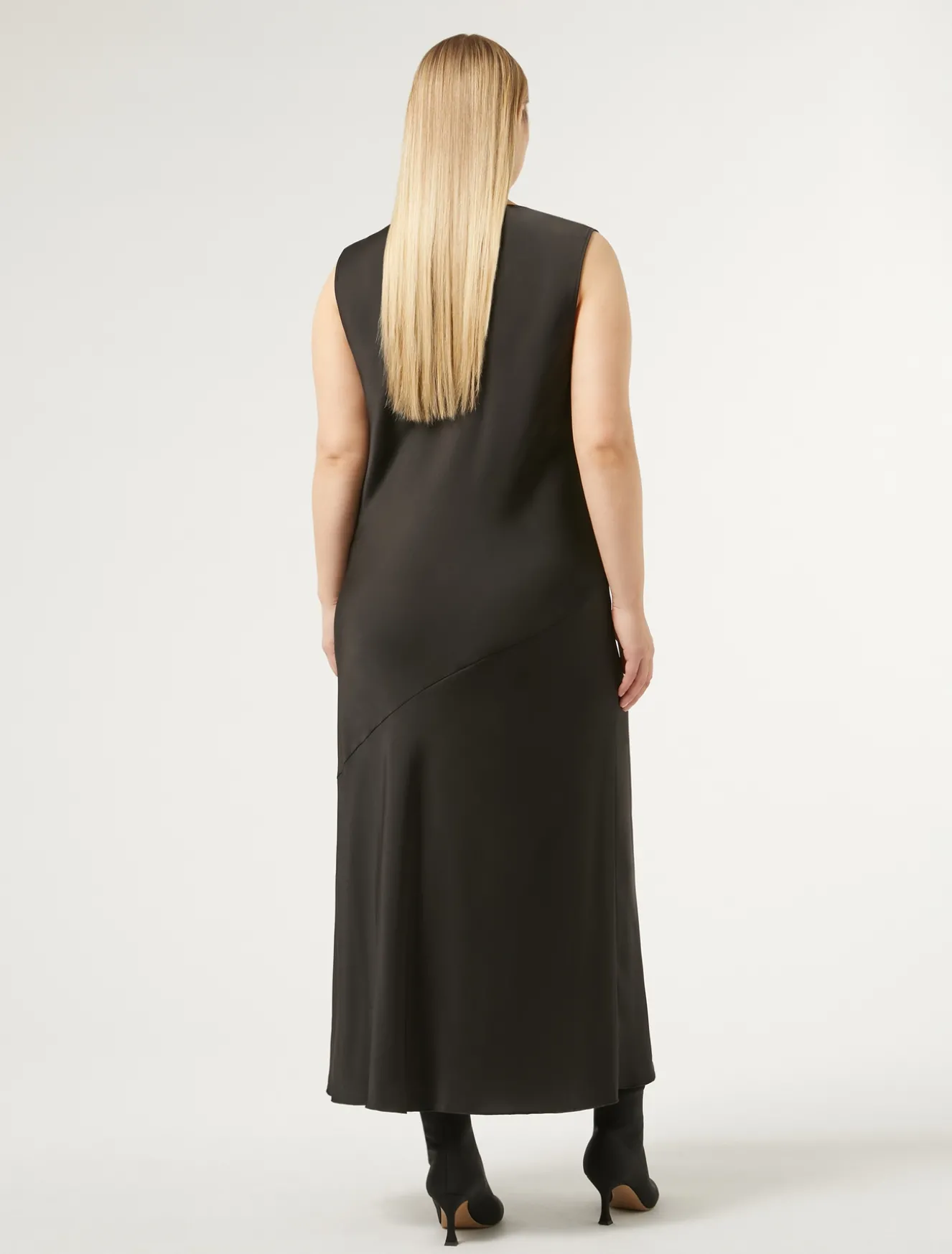 Abito in tessuto tecnico