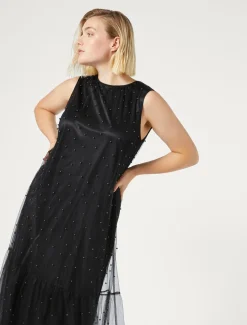 Abito in tulle con ricamo