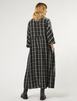 Abito lungo check con ricamo