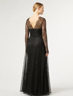 Abito lungo in pizzo