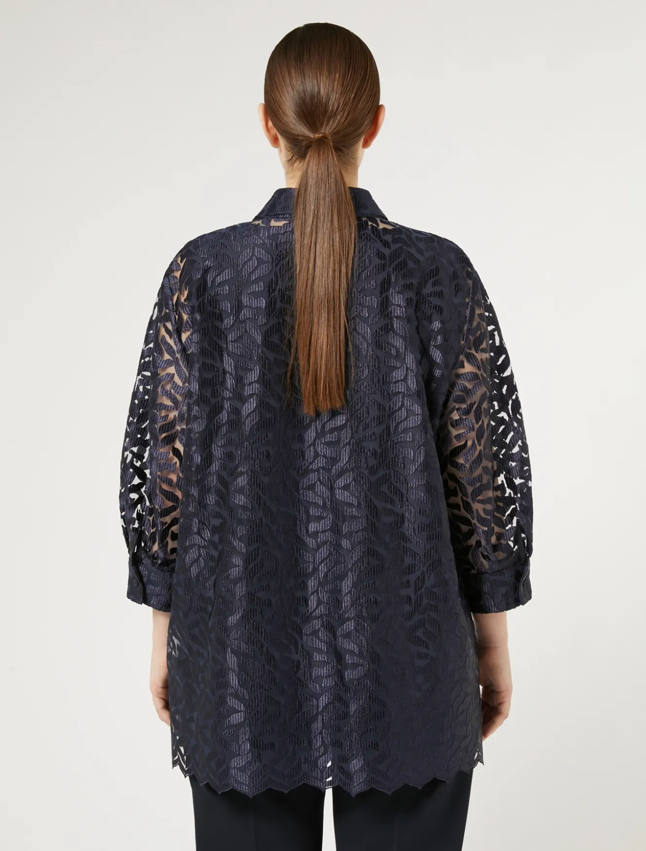 Casacca in tulle ricamato