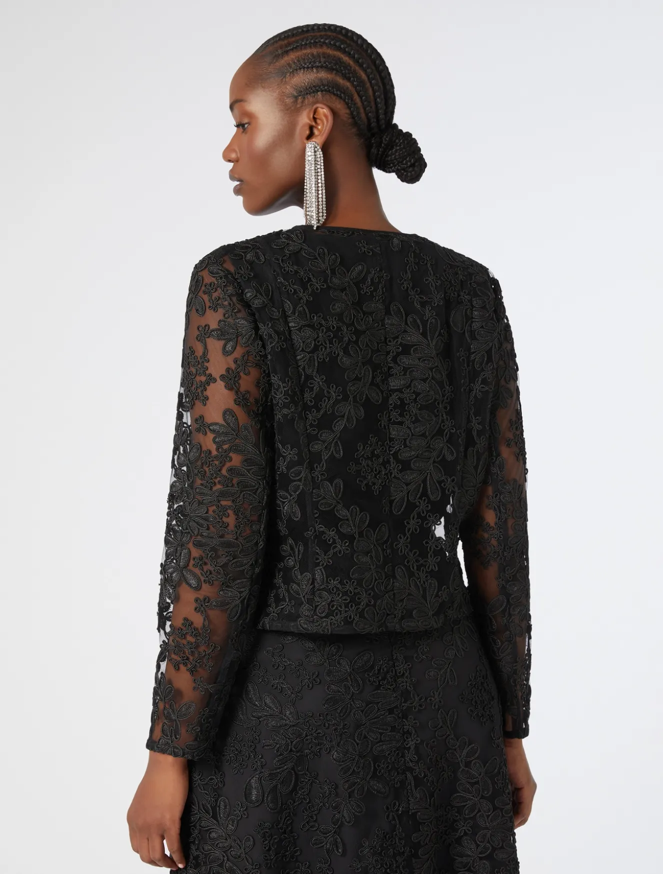 Casacca in tulle ricamato