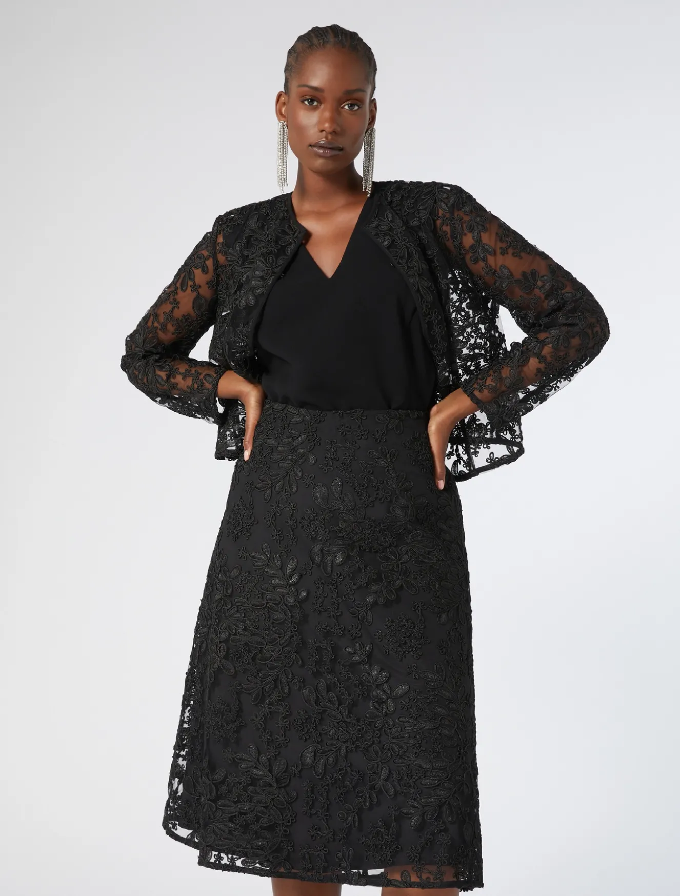 Casacca in tulle ricamato