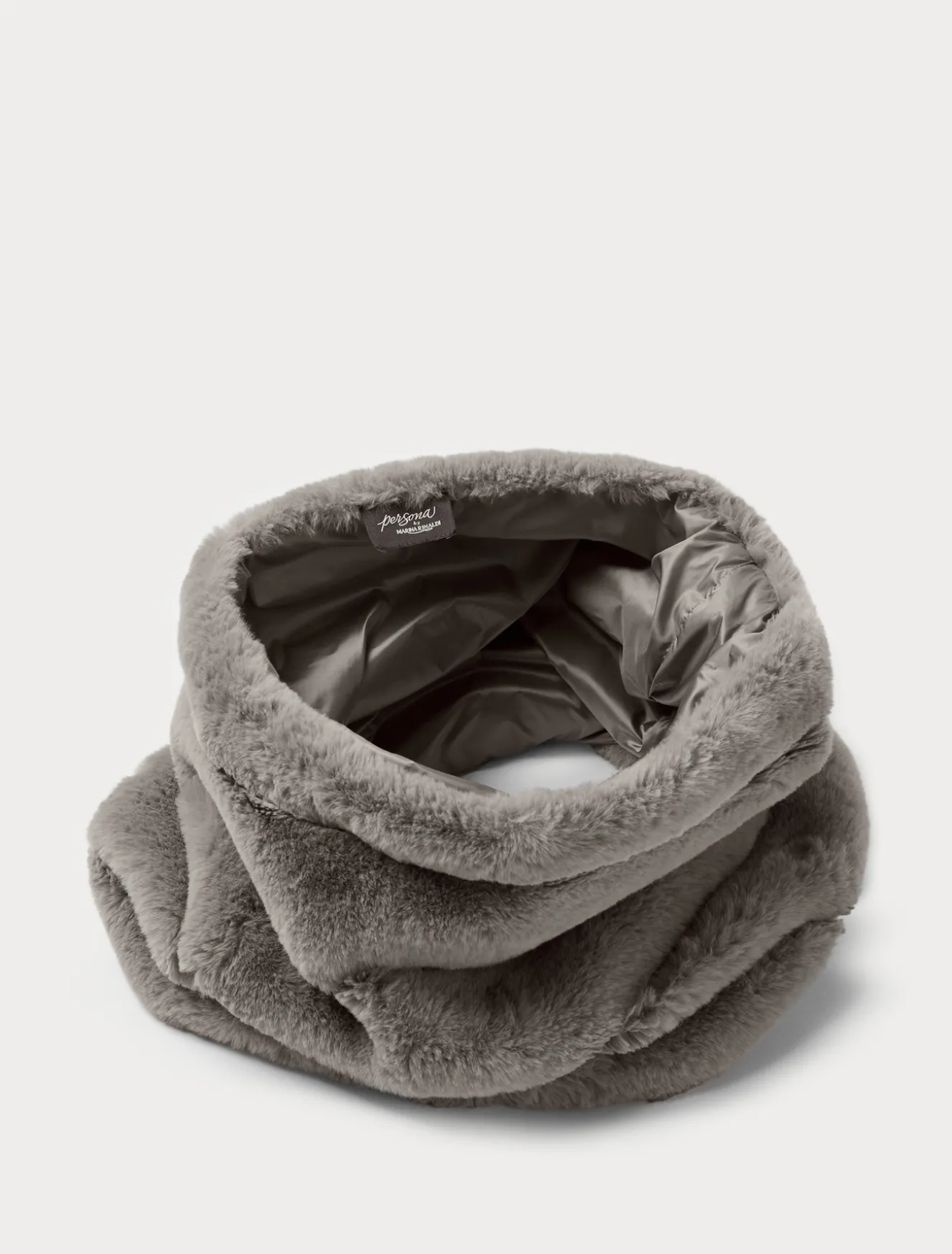 Collo in tessuto effetto pelliccia