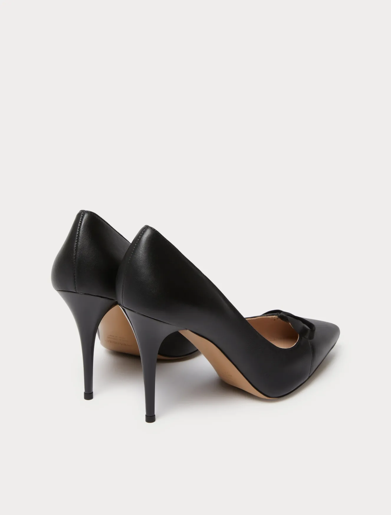 Décolleté in pelle