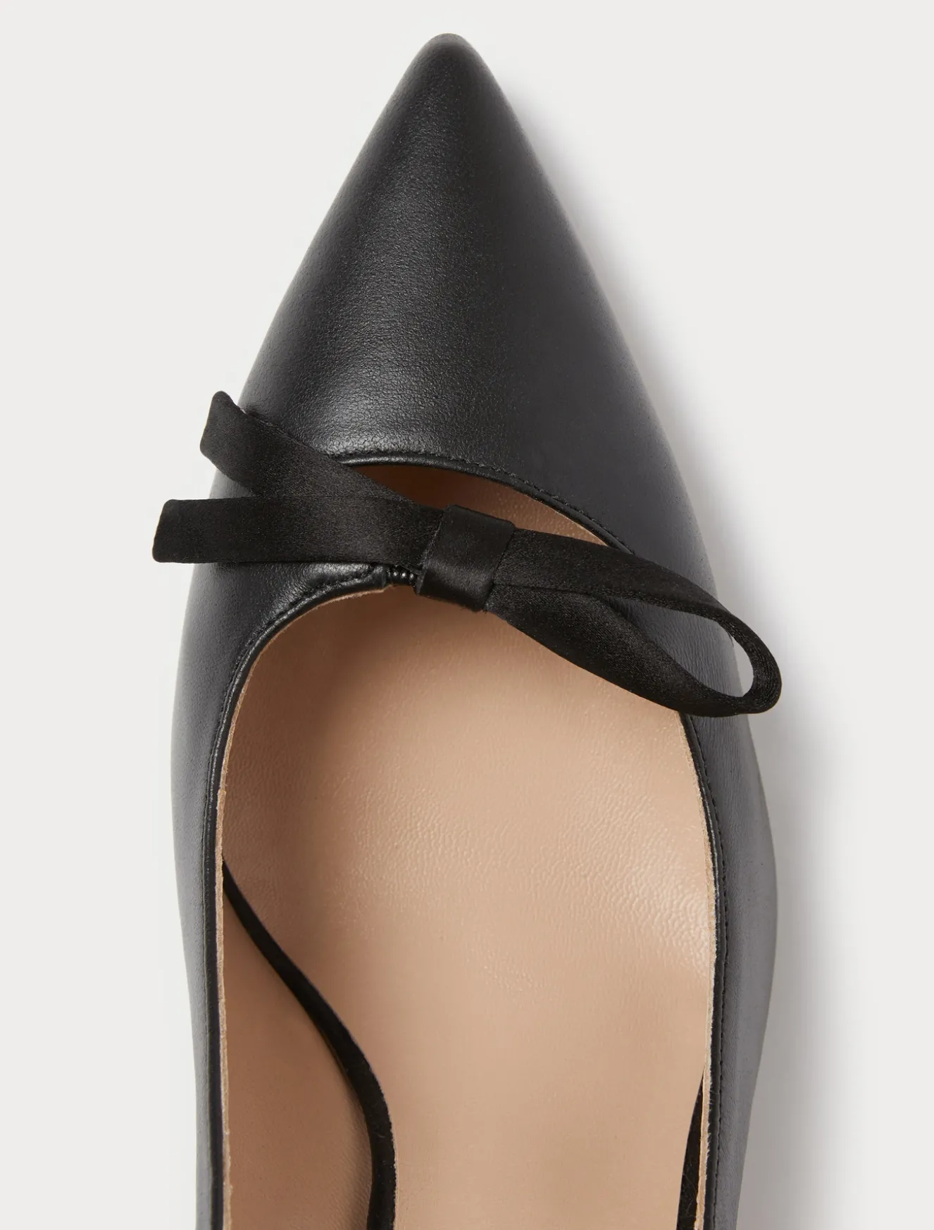 Décolleté in pelle