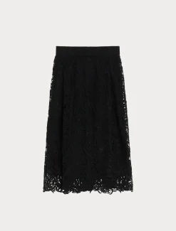 Gonna con ricamo macramè