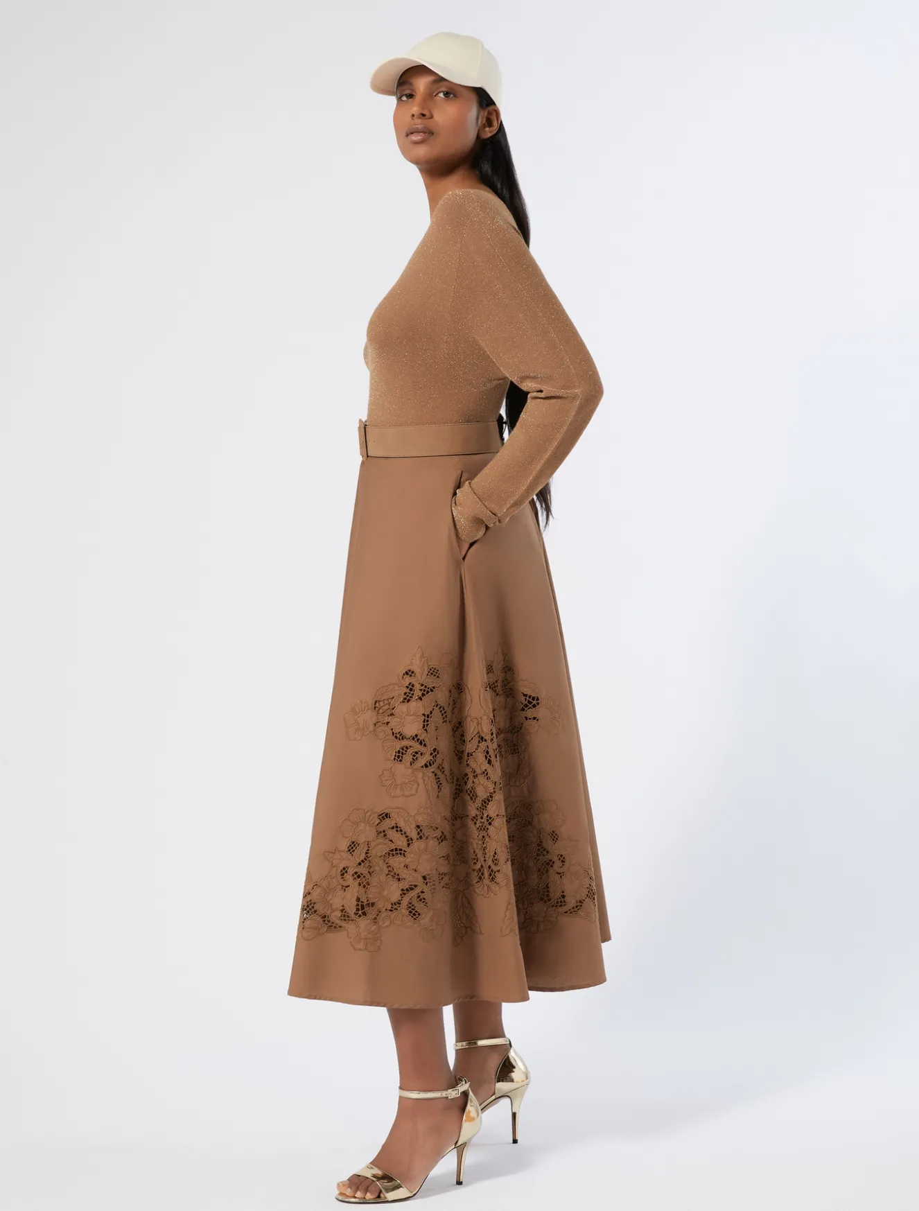 Gonna in popeline con ricamo