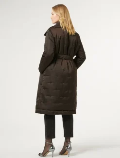 Imbottito in raso ricamato