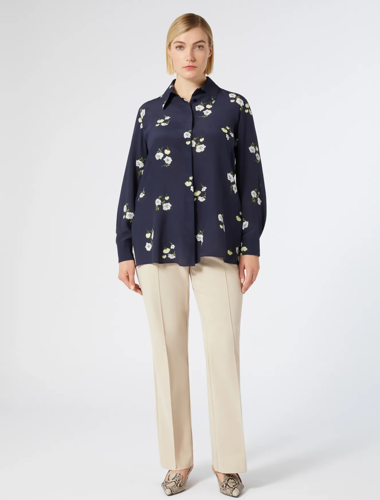 Pantaloni flare in cotone stretch