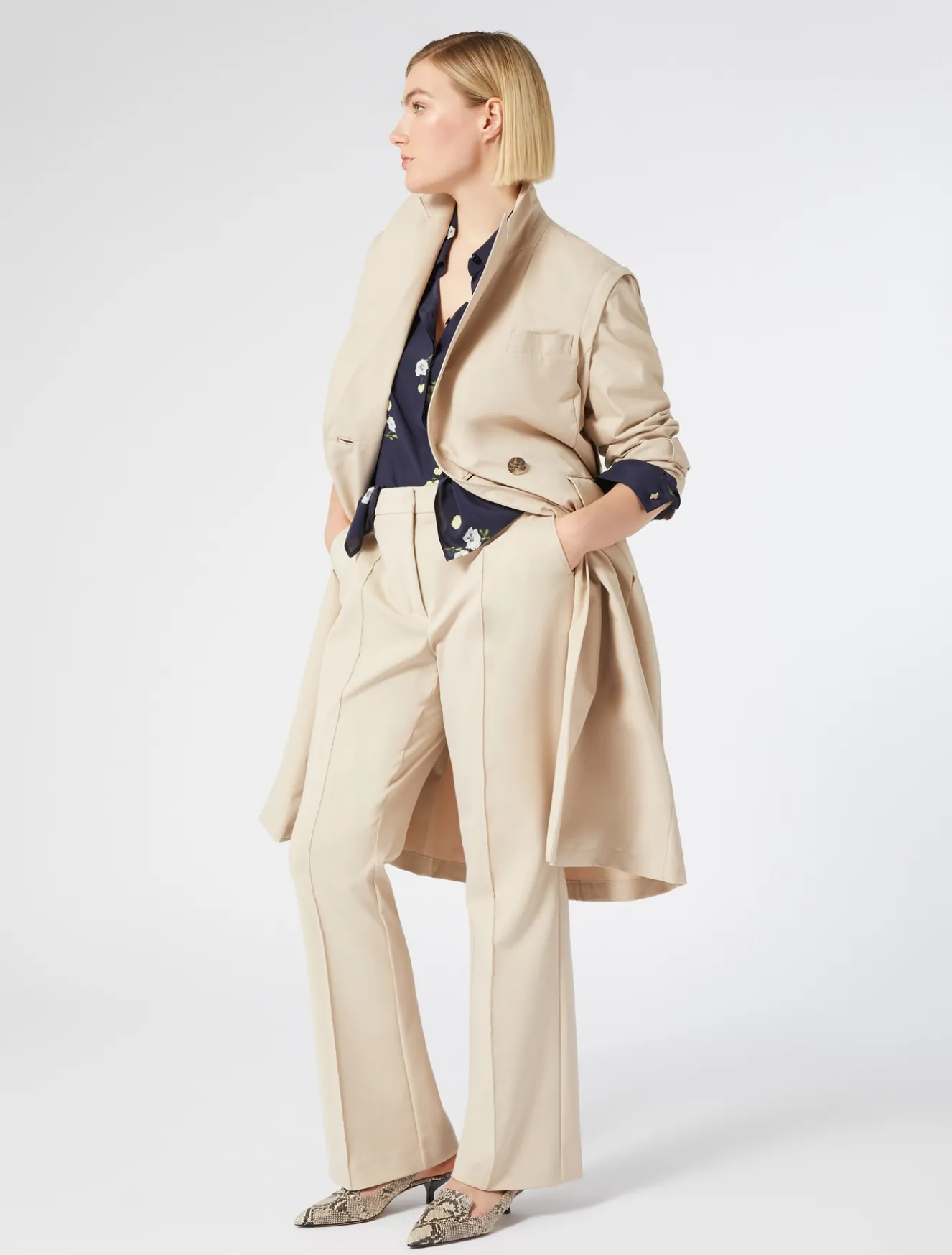 Pantaloni flare in cotone stretch