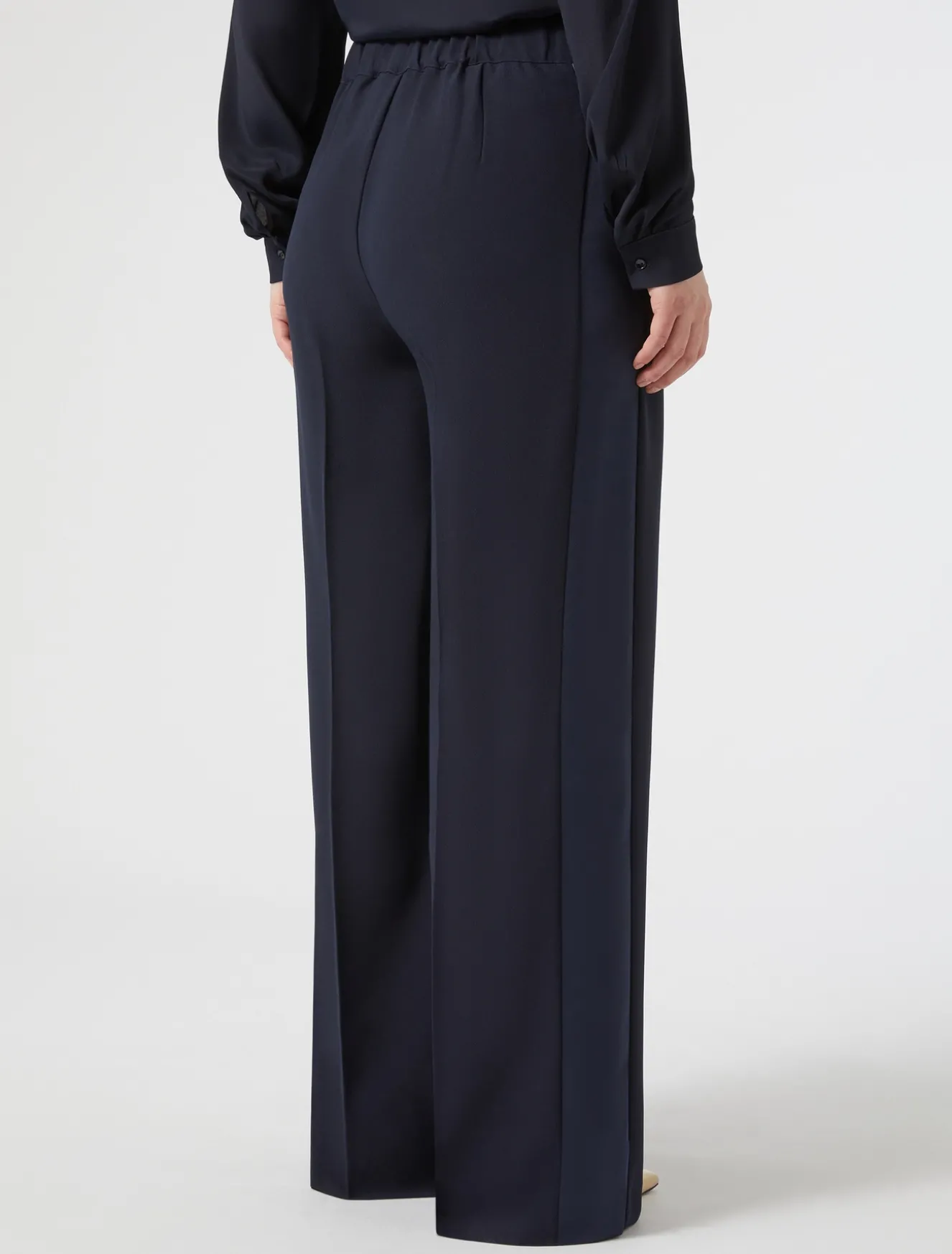 Pantaloni in crêpe envers satin