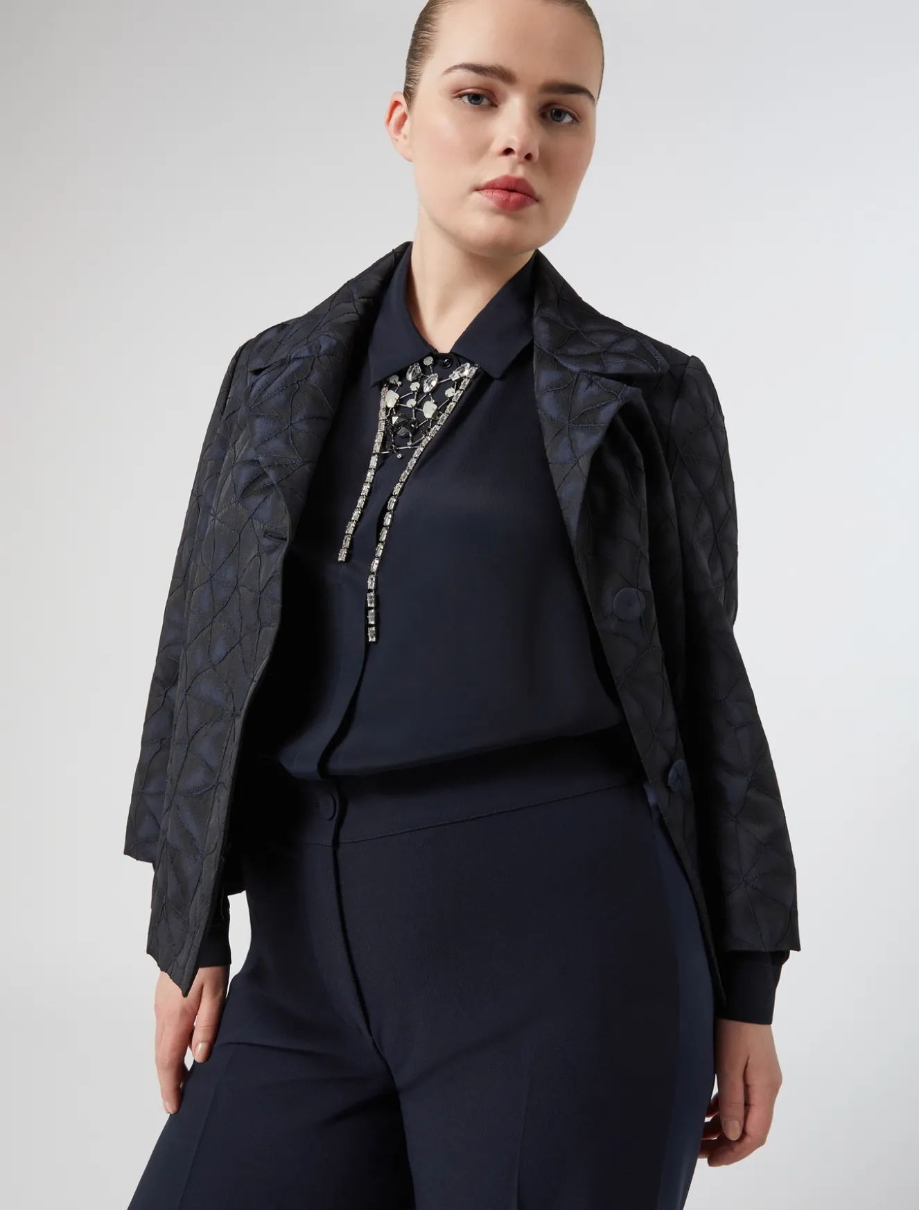 Pantaloni in crêpe envers satin