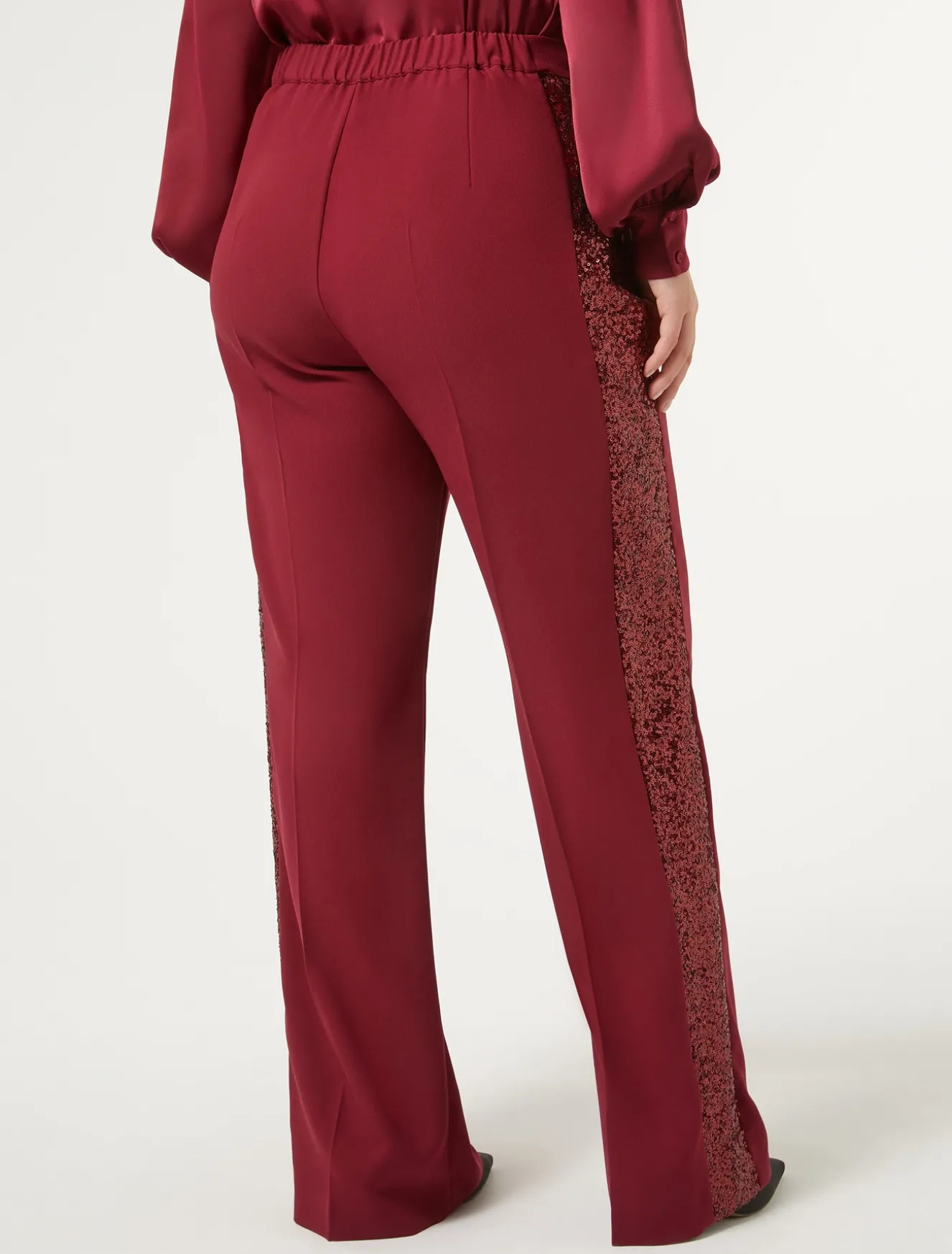 Pantaloni in crêpe envers satin