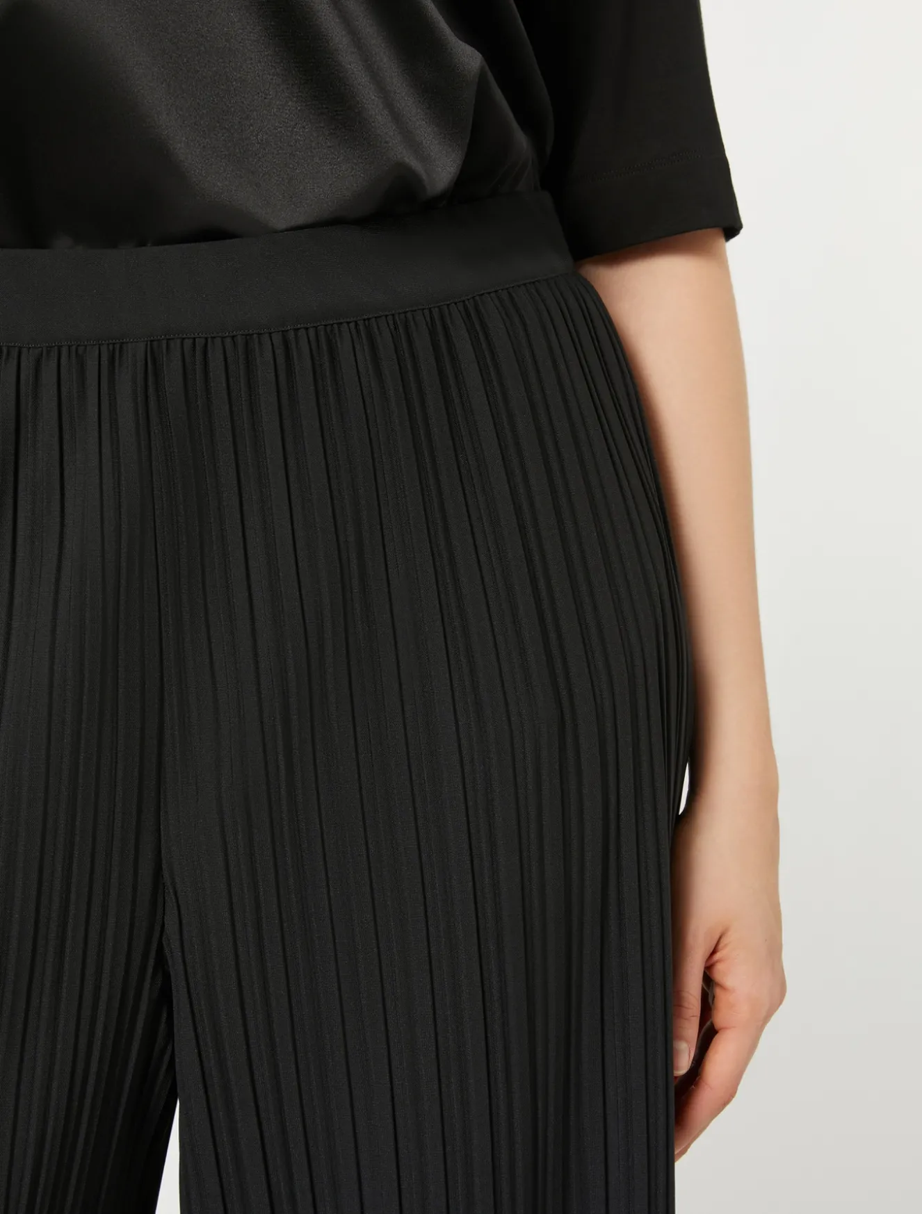 Pantaloni in jersey plissé