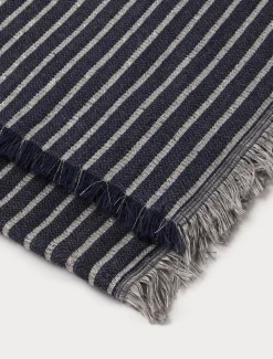 Stola in tessuto gessato