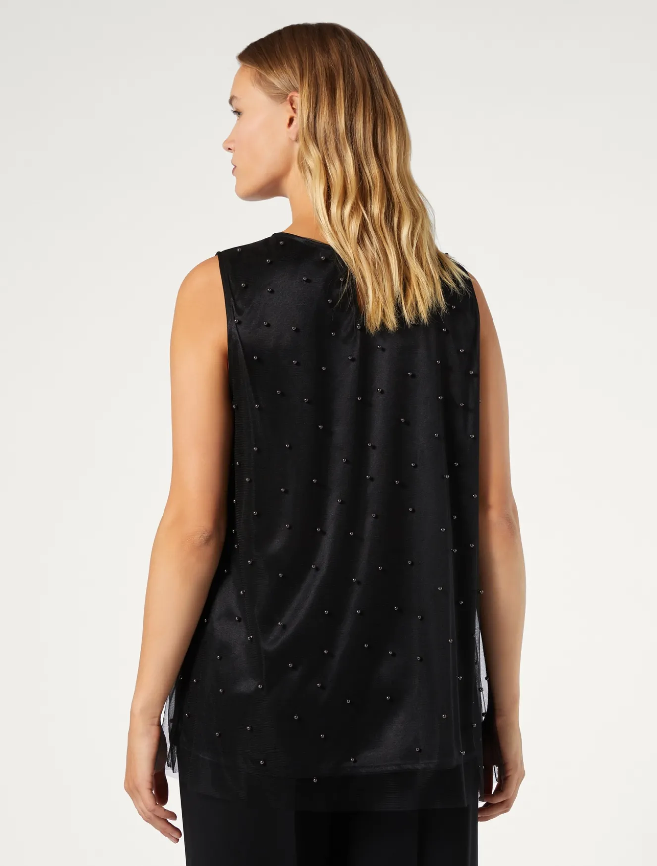 Top in tulle ricamato