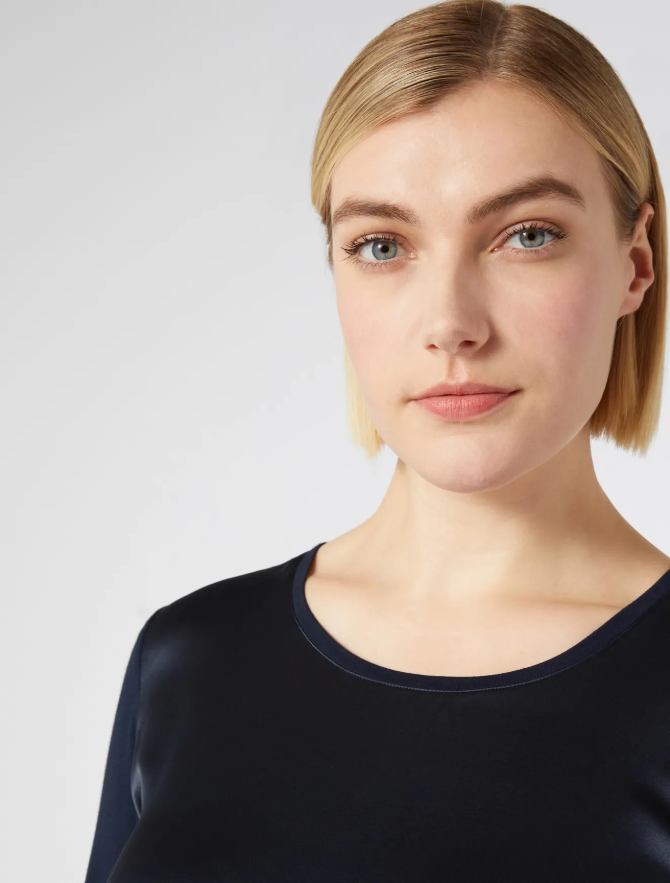 T-shirt in jersey e raso